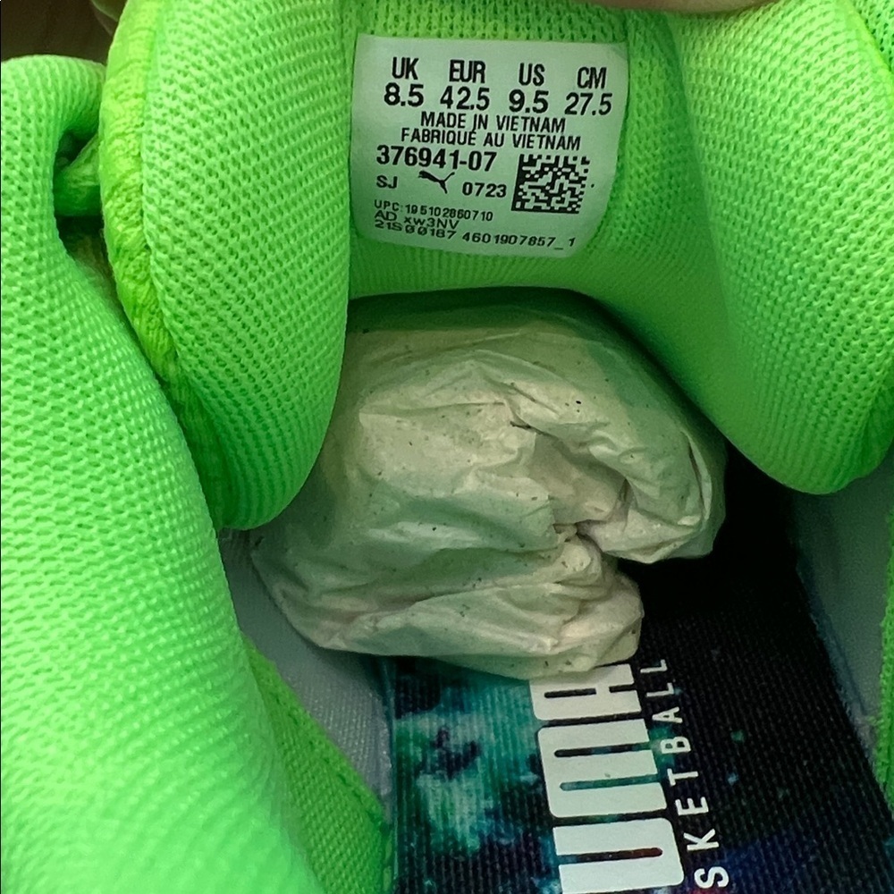 Puma Neon Green Melo Sneakers!! - Picture 6 of 8
